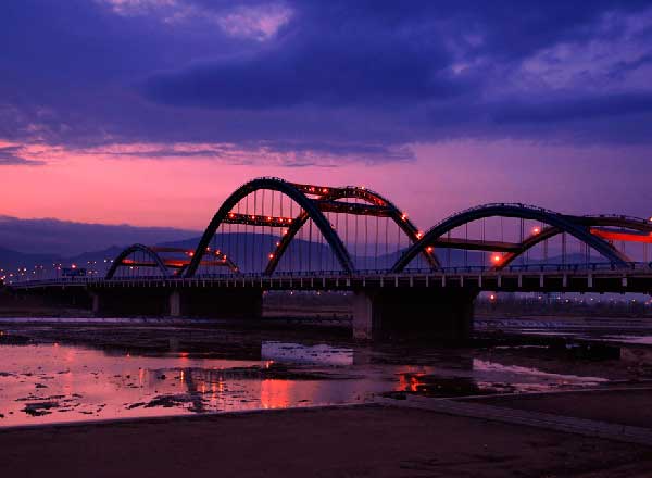 敲起腰鼓迎客来（2张）