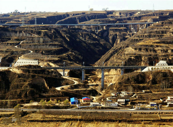 隰县：飞虹见证巨变（9张）