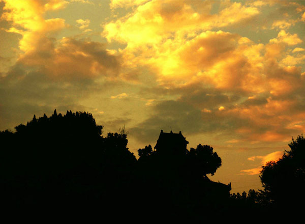 隰县：霞染古刹庆中秋（9张）