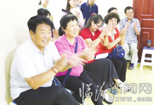 临汾市老干部活动中心载歌载舞迎七一