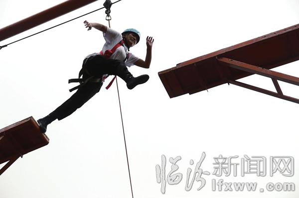 安泽法院54名干警赴太岳山“国家森林公园”手拉手拓展训练基地进行拓展训练