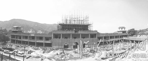 图为正在加紧建设的造父纪念堂