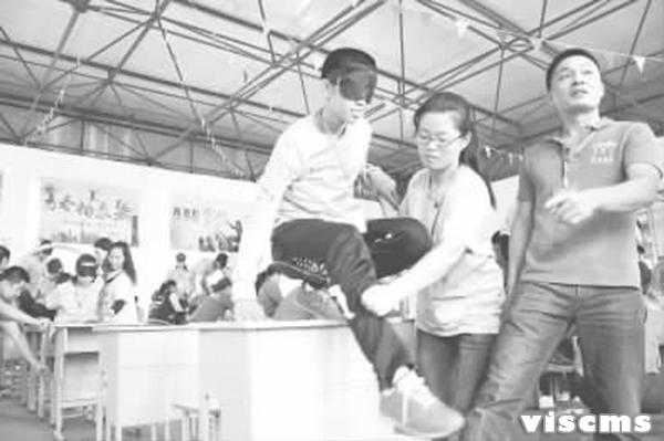 “爱在蓝天下PA62成长心连心大型公益活动”走进浮山中学