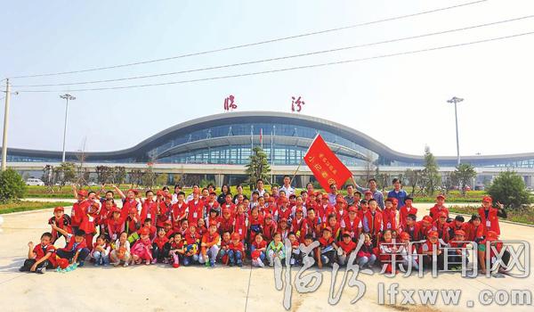 坐着公交“访”机场 感受临汾新变化