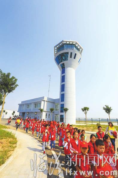 坐着公交“访”机场 感受临汾新变化