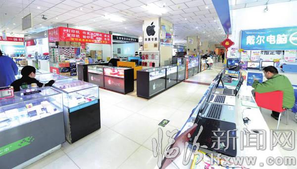 实体店少了昔日的繁华。