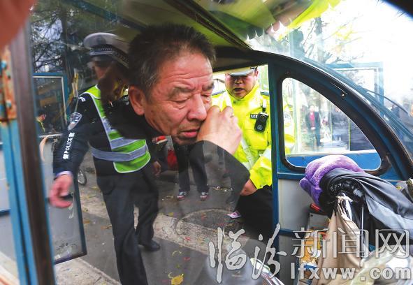 临汾查扣非法营运三轮车专项整治在行动