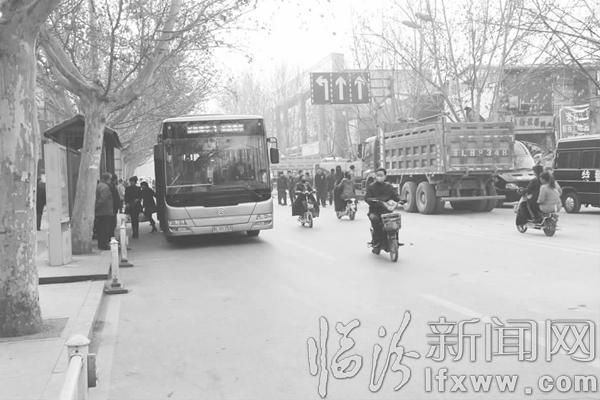 临汾五一路“不堵了”5条公交线路通车