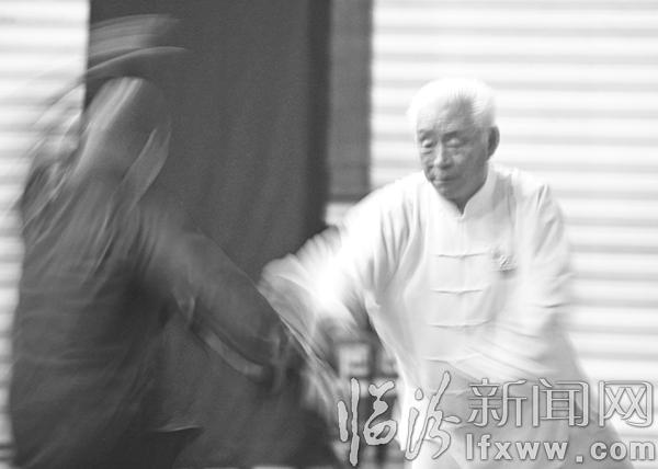 樊汉武先生展示技法