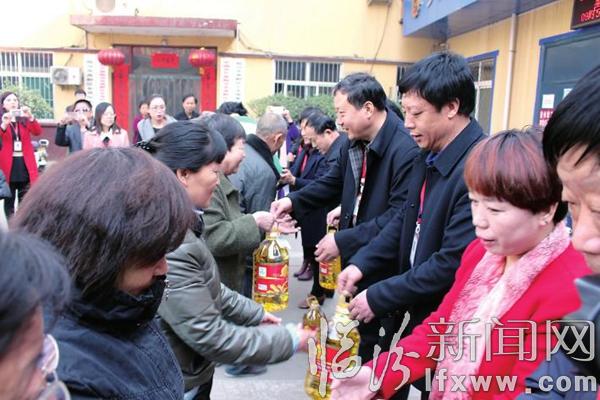 尧都区:三月春风常在 雷锋精神永存