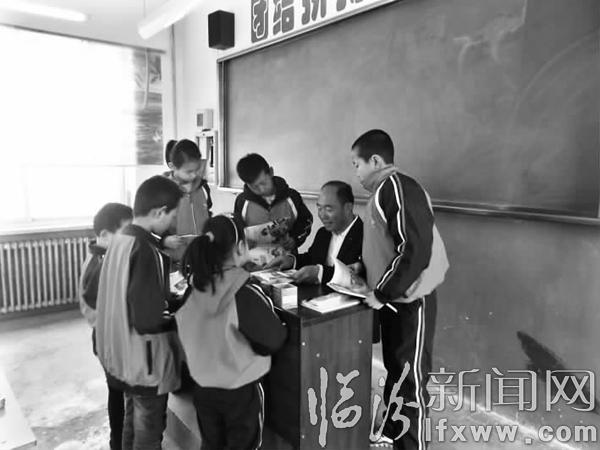 古县小教师李占秀:三尺讲台上的辛勤耕耘者