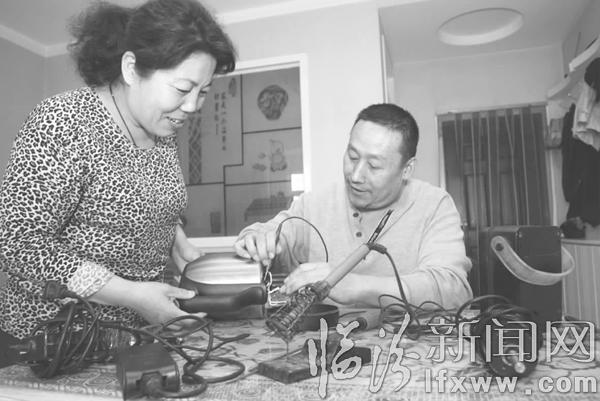 轮椅上的坚强人生