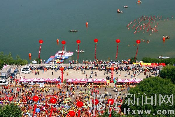 三千“泳士”横渡黄河活动在三门峡隆重开幕