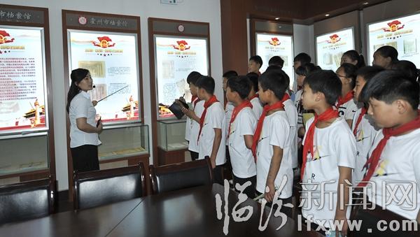 霍州市档案局、霍州市教科局开展“爱国旗、爱国徽、爱国歌”主题活动