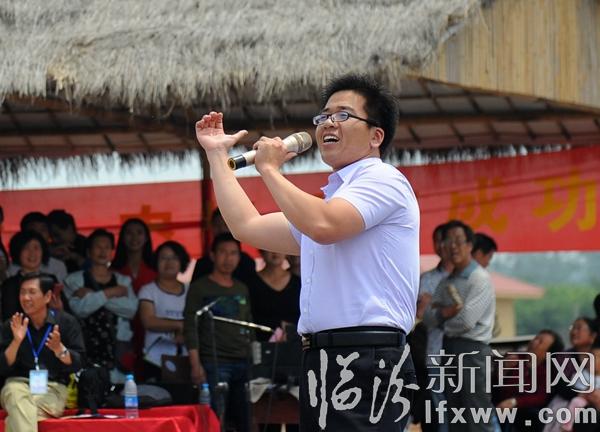 “大美临汾,群众文化基层行”走进乔南候村李人农场