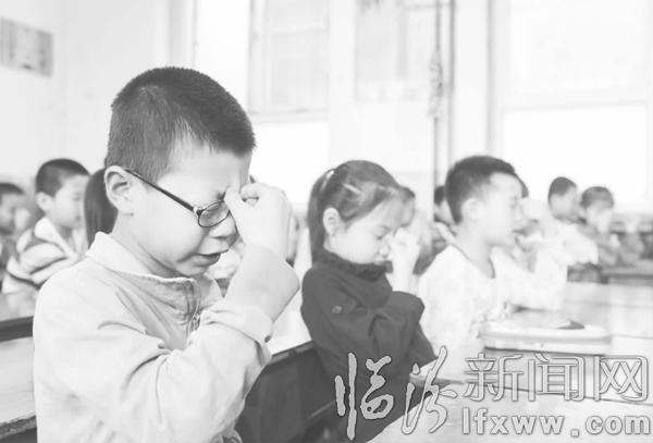 临汾市民:呵护眼睛 从小做起