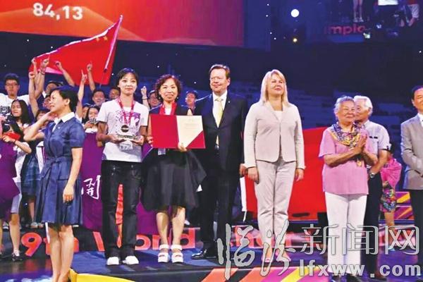 临汾靳蕾:大一女孩为何连获大奖