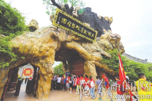 “穿越”古今 临汾小记者探寻历史足迹