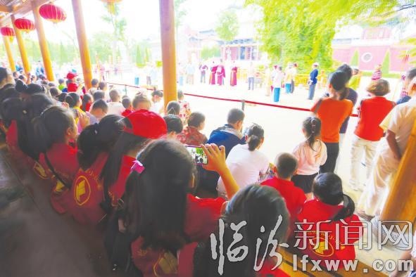 “穿越”古今 临汾小记者探寻历史足迹