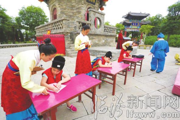 “穿越”古今 临汾小记者探寻历史足迹