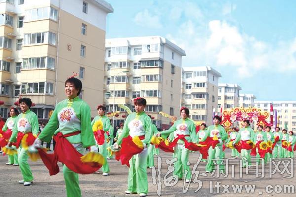 欢快的秧歌扭出幸福生活。