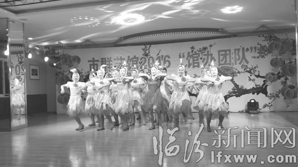 临汾市群艺馆:歌声袅袅辞旧岁 舞姿翩翩贺新春