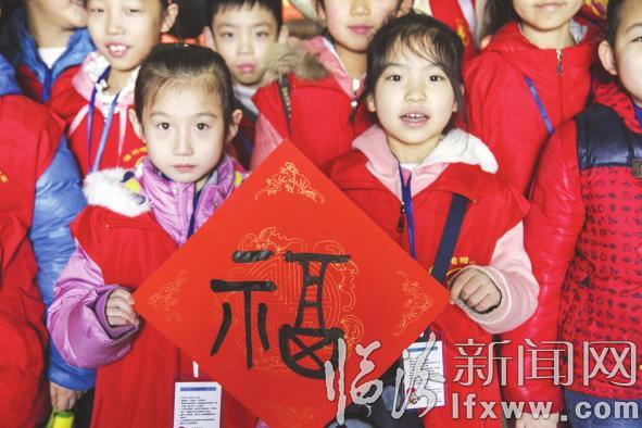 临汾晚报小记者徜徉艺术海洋