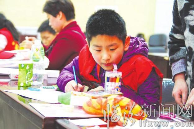 临汾小记者·蓝天环保小手工 废物再利用