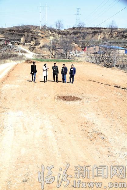 入党誓词 回荡在古县南山村庄……