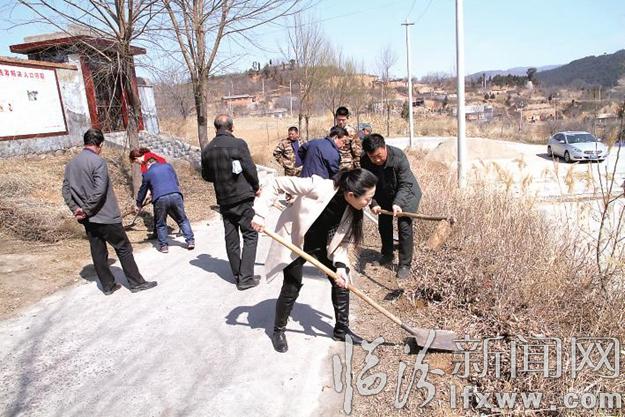 入党誓词 回荡在古县南山村庄……