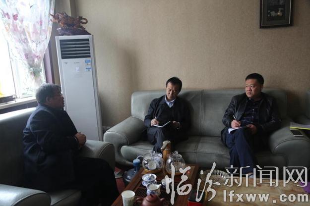 临汾开发区党工委委员、公安分局局长王文艺深入包联企业送服务