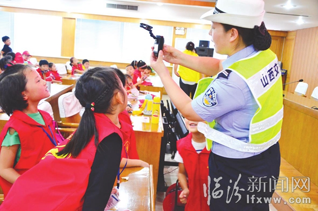 临汾:小记者争当文明小使者