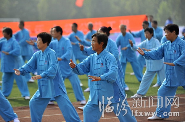 中国临汾:“方略·尧王杯”全国五人制足球争霸赛激情开赛