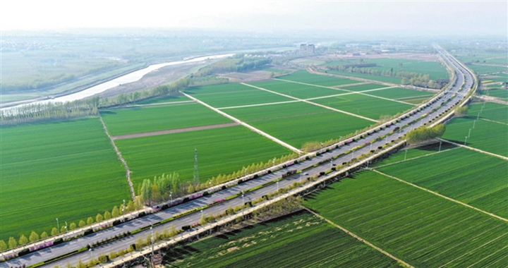 襄汾县燕村：良田沃野绘新景